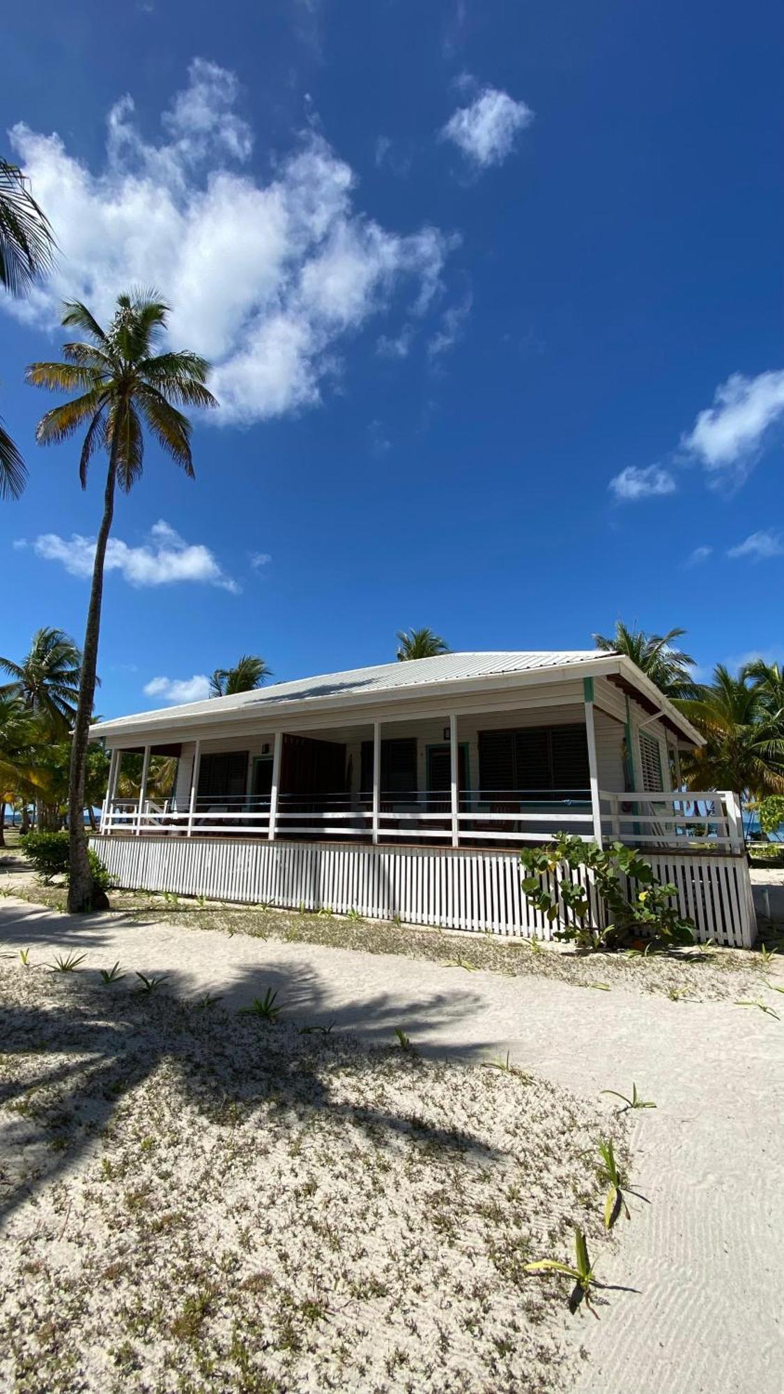 Pelican Beach Resort South Water Caye Dangriga Extérieur photo